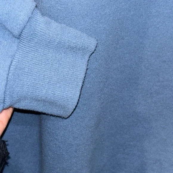 WALT DISNEY WORLD Disney Land Resorts Mickey Mouse Sweatshirt SZ M Blue Pullover - Picture 2 of 4